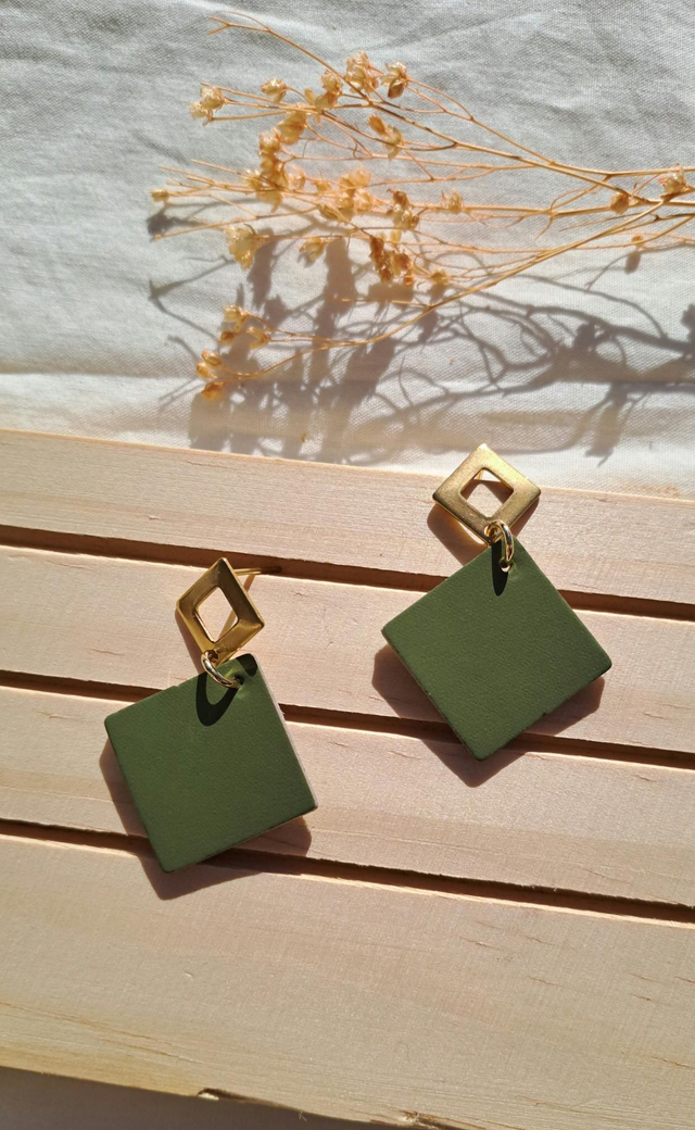 Boucles d'oreilles en matières végétales 