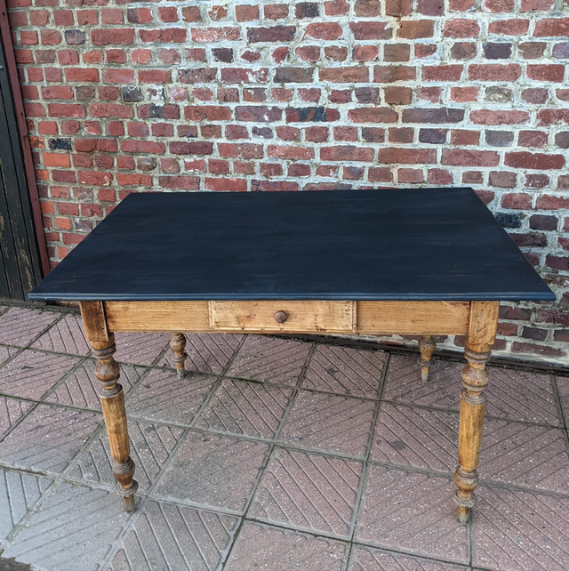 Table plateau peint en noir