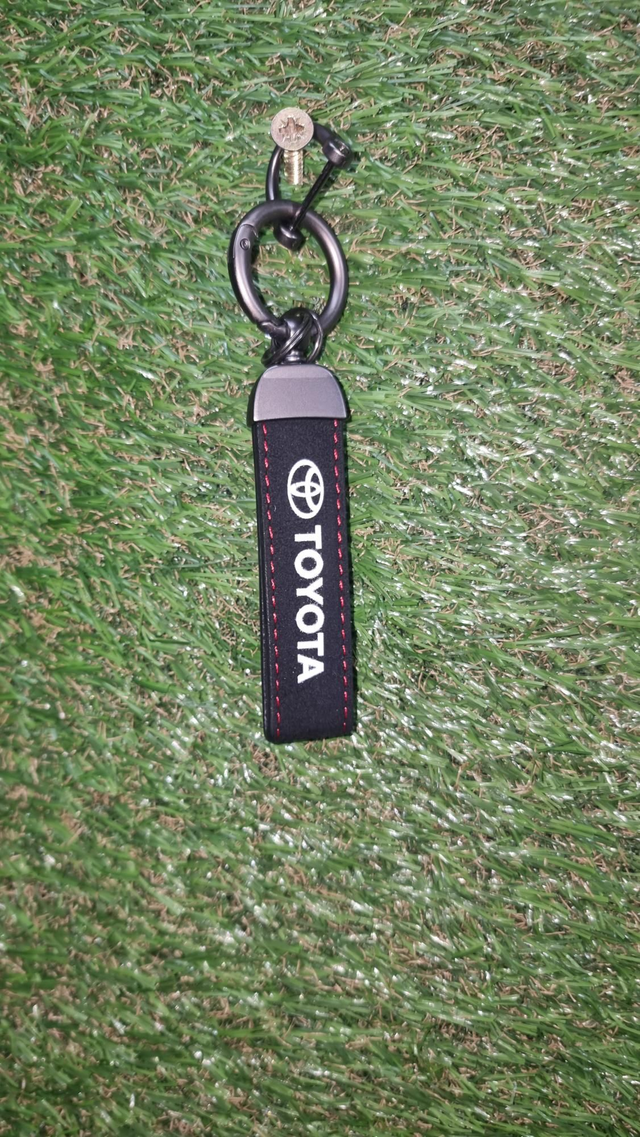 TOYOTA SEUDE KEYRING 