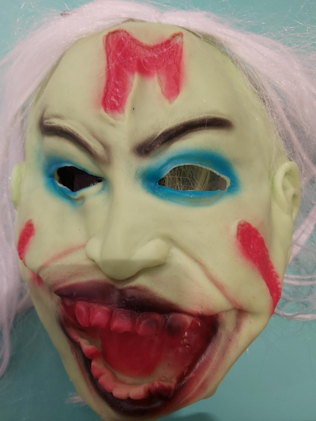 maschera horror fluorescente