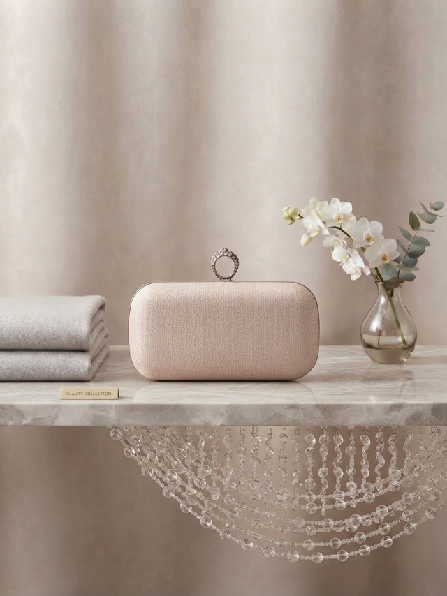 Pochette Elegance con Chiusura Gioiello