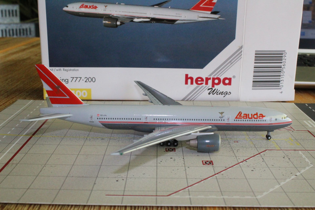 Lauda B777-200 (OE-LPA), 1:400, Herpa