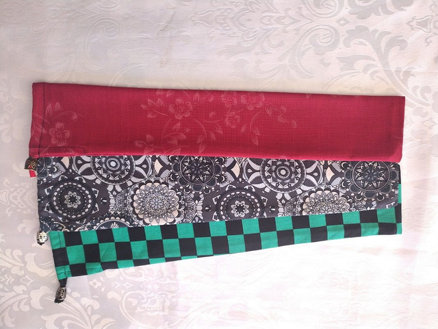 Pochette grand éventail 30 - 35cm tons colorés (plusieurs modèles)