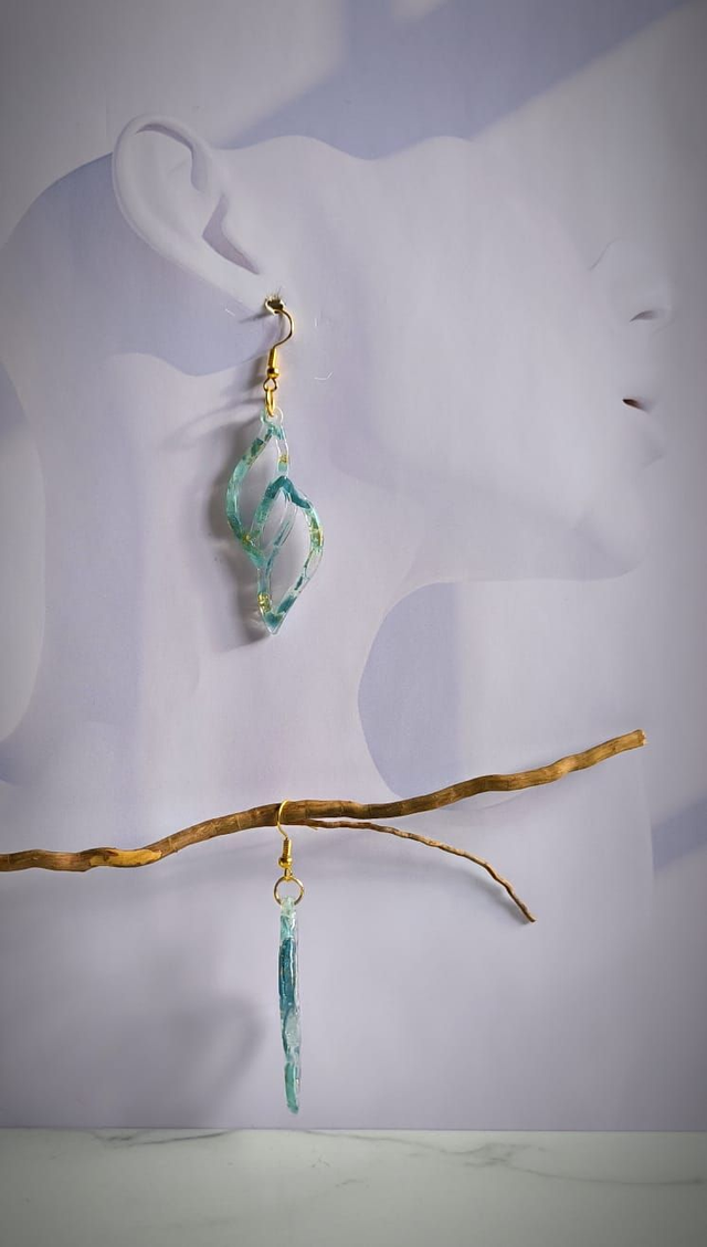 Boucle résine or et bleu