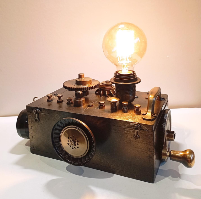 Classique Wonder, Lampe Steampunk façon Téléphone de Campagne, esprit vintage - Artisanat Français