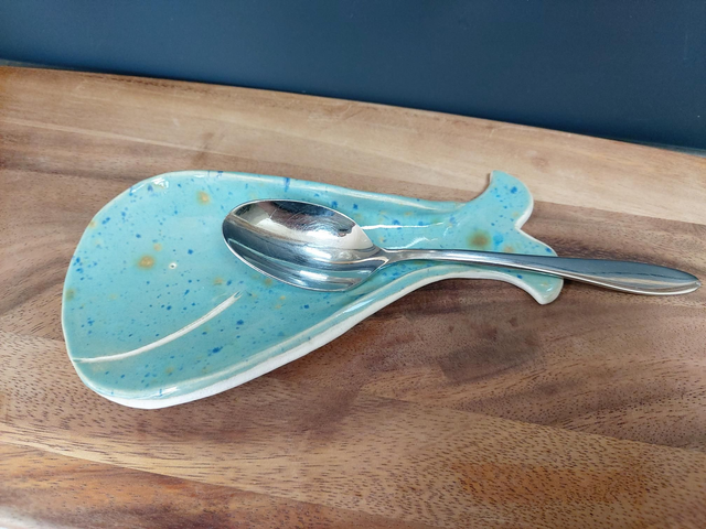 Whale spoon rest