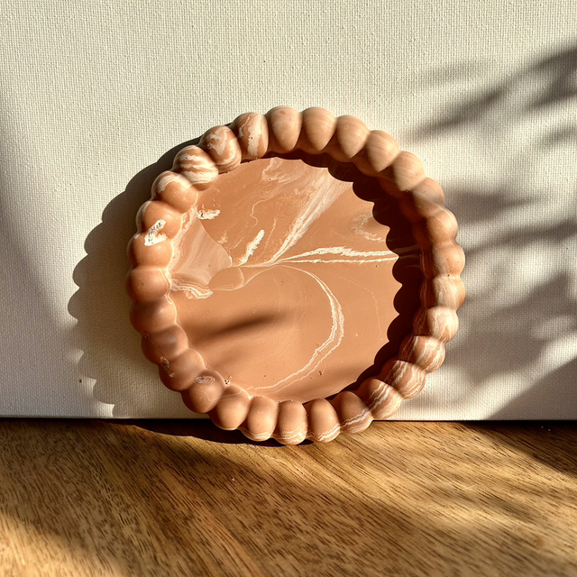 Vide-poches terracotta, effet marbre blanc