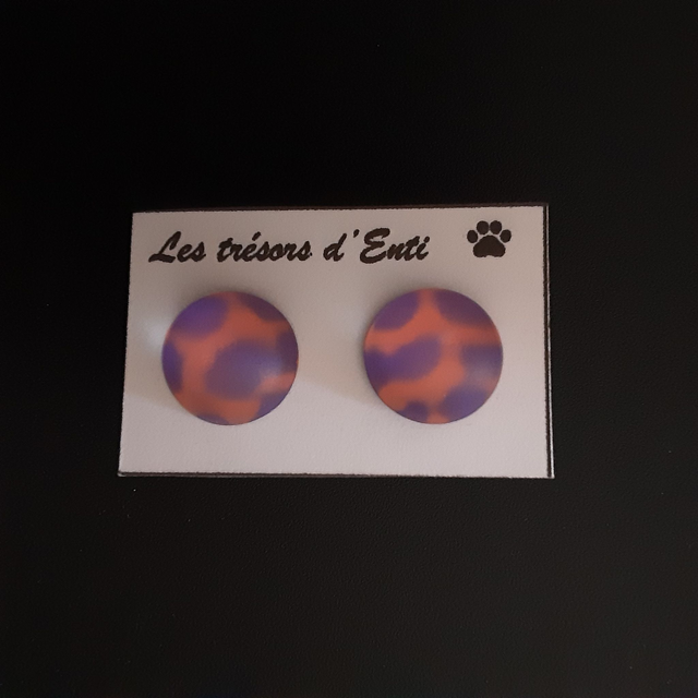 Boucle d&#039;oreille rose et violette effet opale