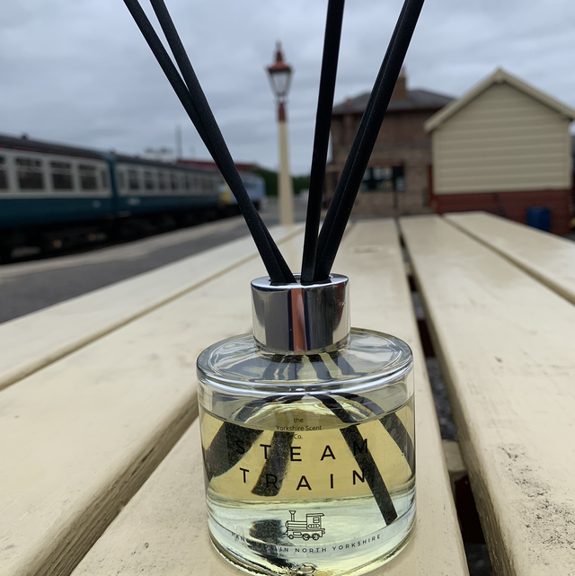 Steam train diffuser