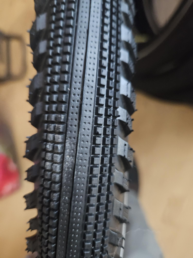 Pneu hurricane 26"x2.1