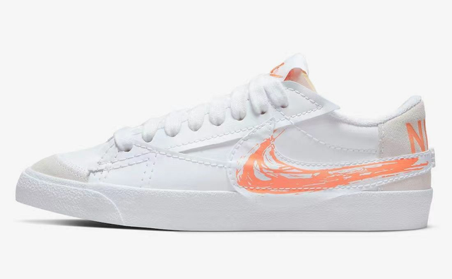 Nike Blazer Low 010