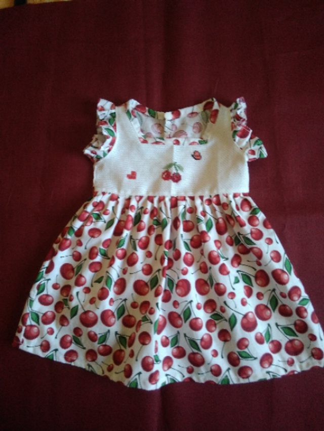 Robe cerise 1 à 3 ans
