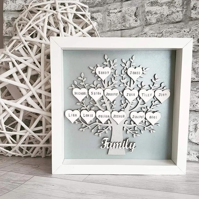 Family tree silver with silver background and white hearts 