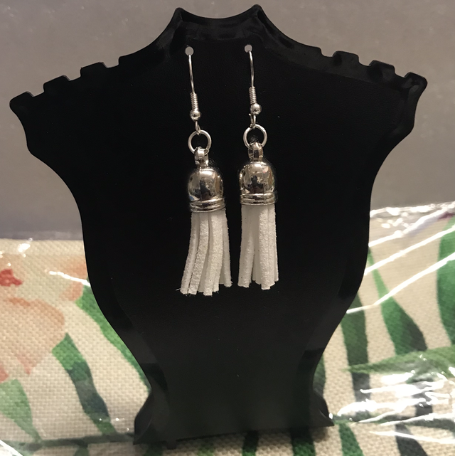 White Dangling Earrings- WDE14