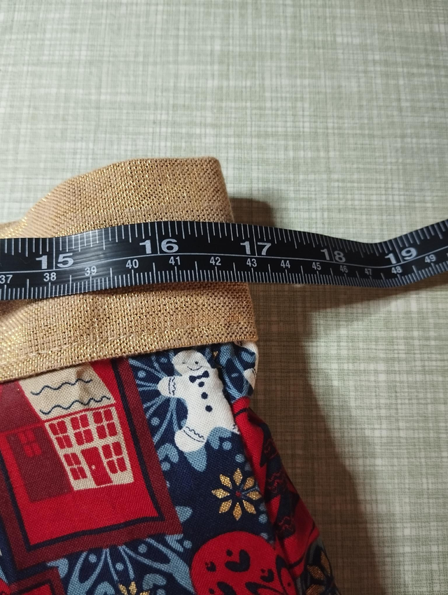 Jupe Modèle La maison de Noël T44