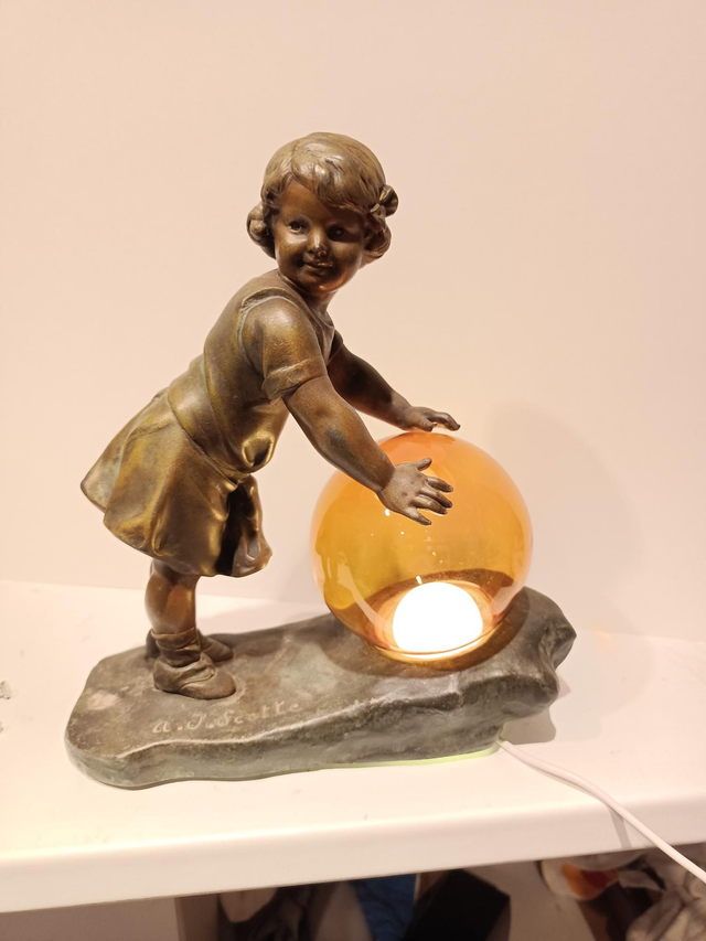 Statuette fillette diam 88 ouv 44