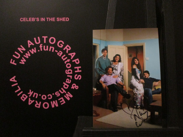 Nina Wadia Authentic Autographed 6x4 Photograph