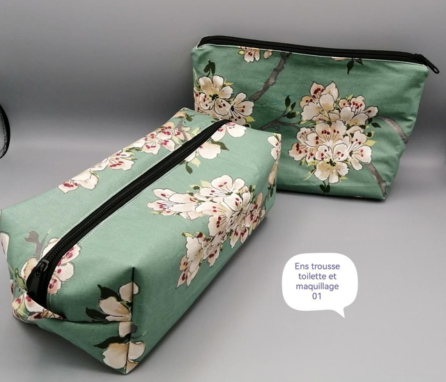 Ens trousse toilette et maquillage 01