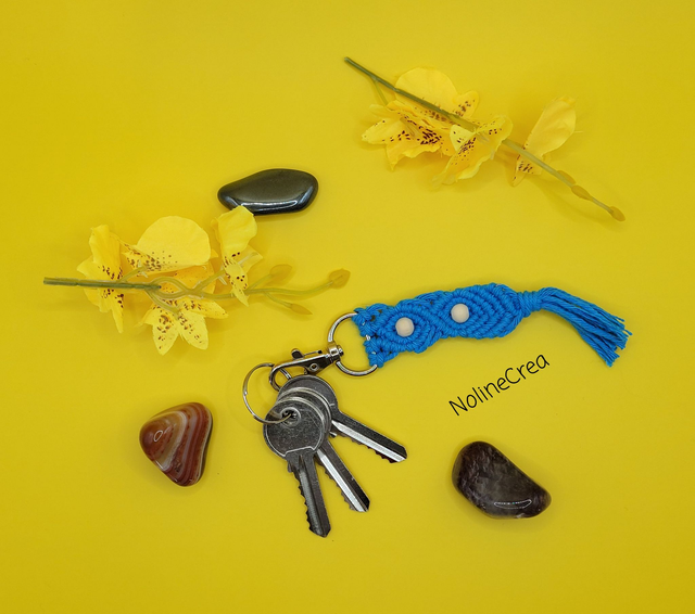 Porte-clés perles ivoire, porte-clé macramé vert, bleu, jaune 