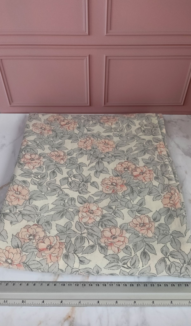 Tissu coton fleurs rose/gris