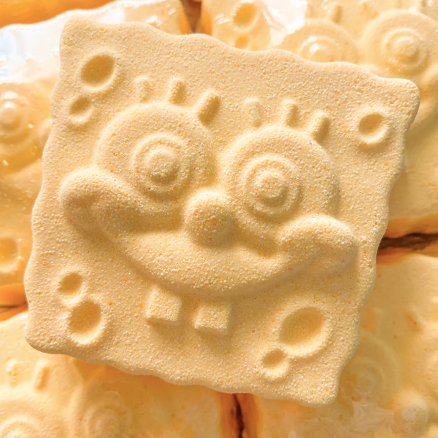 Smiling Sponge Bath Bomb