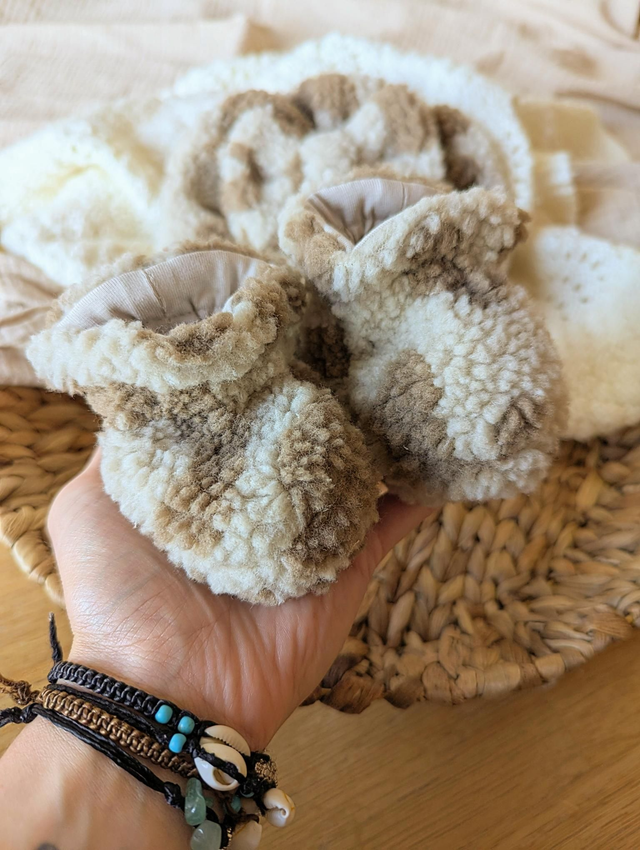 Chaussons graou beige 