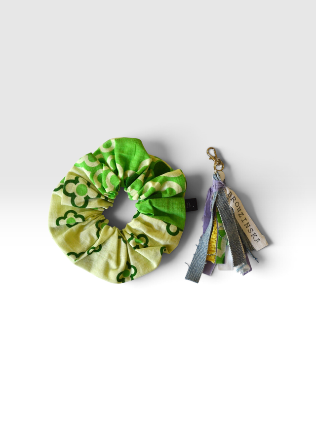 SET - Cotton scrunchie + keychain