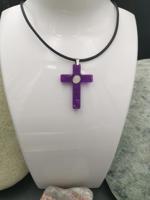 PEN-003 Pendentif  Croix violette