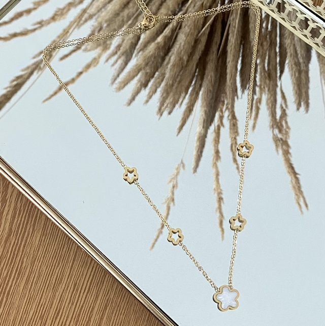 Le collier « FLOWER »
