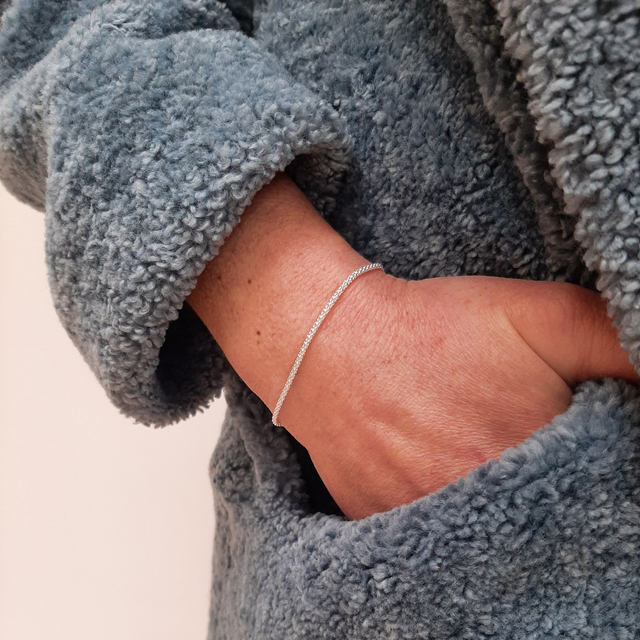 Curbed Tube Chain Bracelet