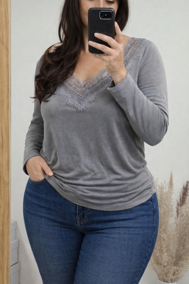 Ref T08 top en dentelle gris