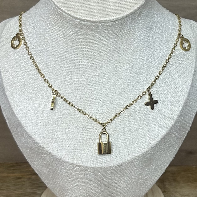 Collier Charms