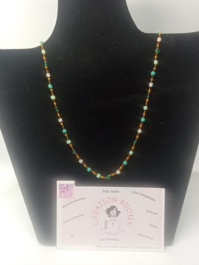 Collier perle carré 