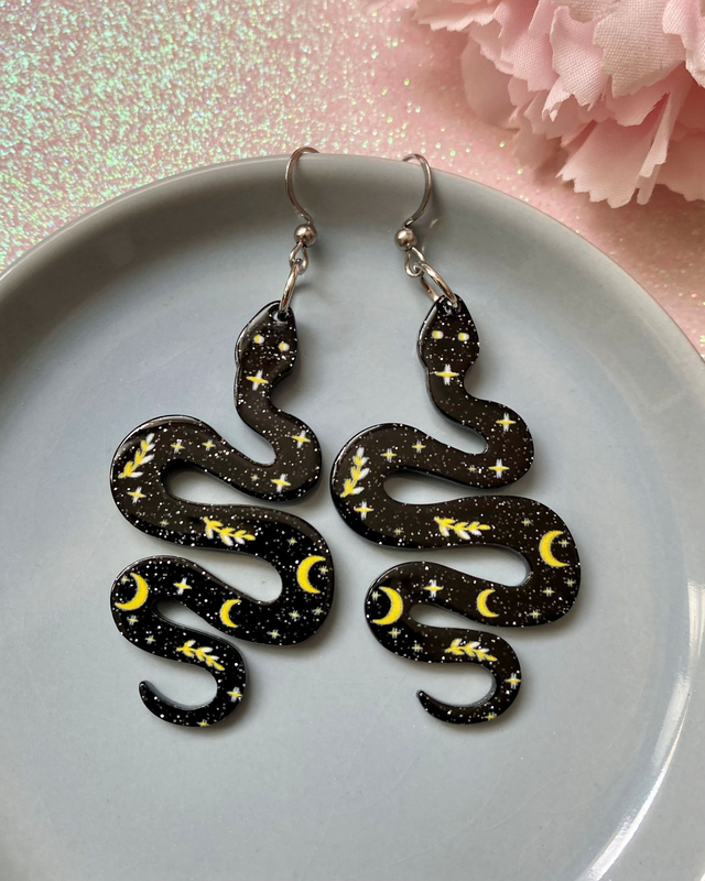 Boucles d&#039;oreilles pendantes serpents