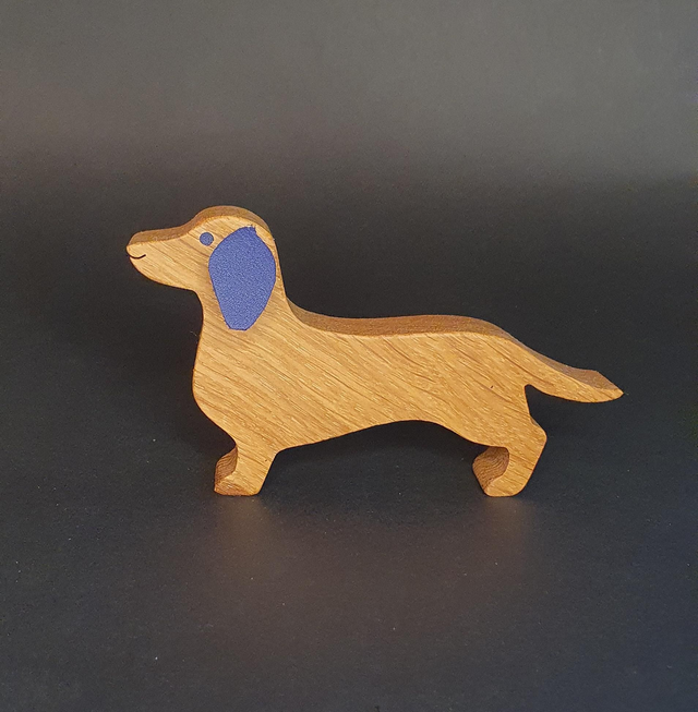 Teckel décoratif en bois et cuir bleu