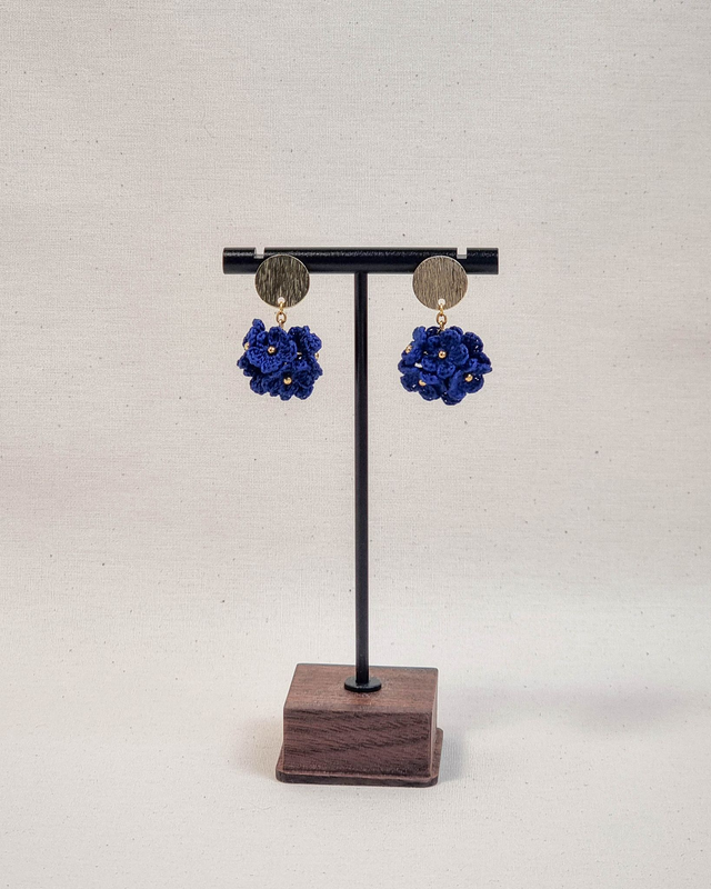 Kvačkani uhani modri