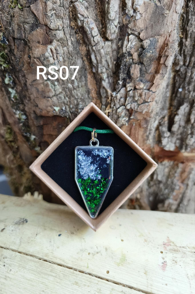 Collier RS07 strass vert 