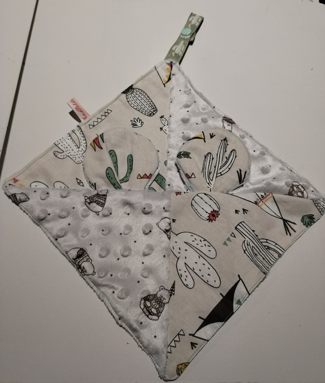 Doudou gros avec oreille ourson