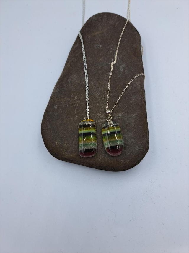 Stringer Strip Plum Pendants (X2)