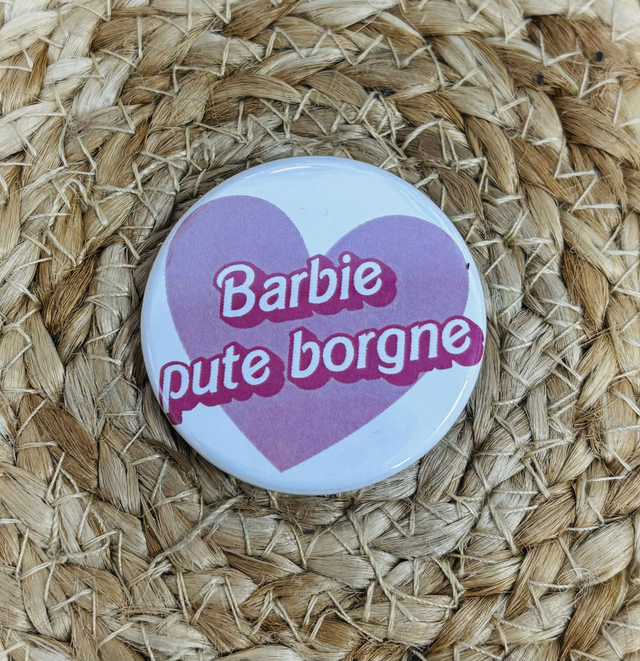 Badge Barbie Pute borgne