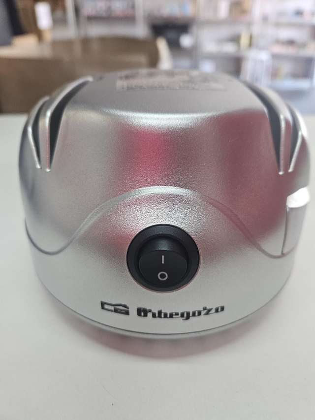 Orbegozo CU 7000 – Elektrischer Messerschärfer für müheloses & präzises Schärfen