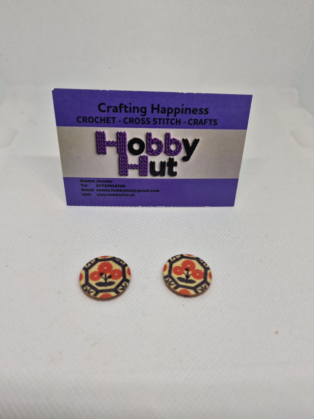 Vintage Style Buttons (5) 2cm