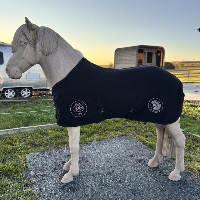 Abschwitzdecke Píla - IPZV Pace Kids