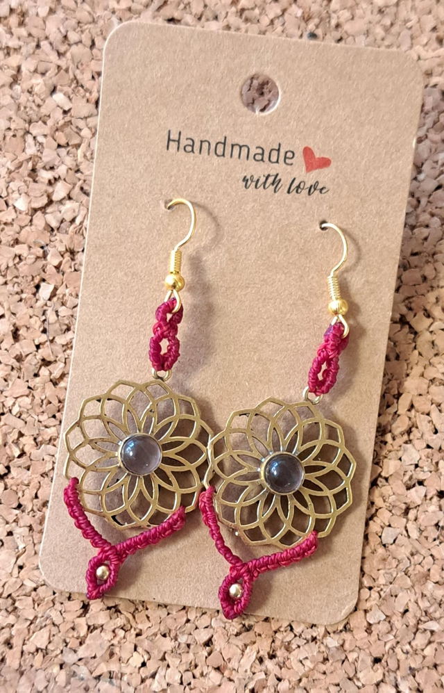 Boucles d'oreilles micro-macramé Petite fleur