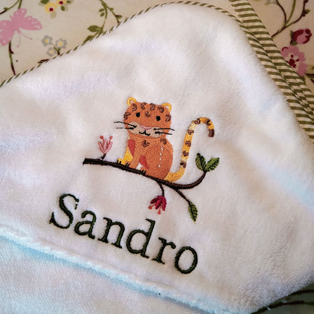 Cape de bain personnalisée petit tigre
