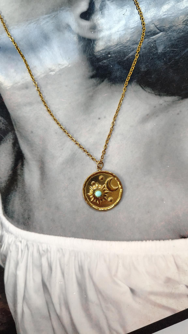 Collana con sole e mezzaluna