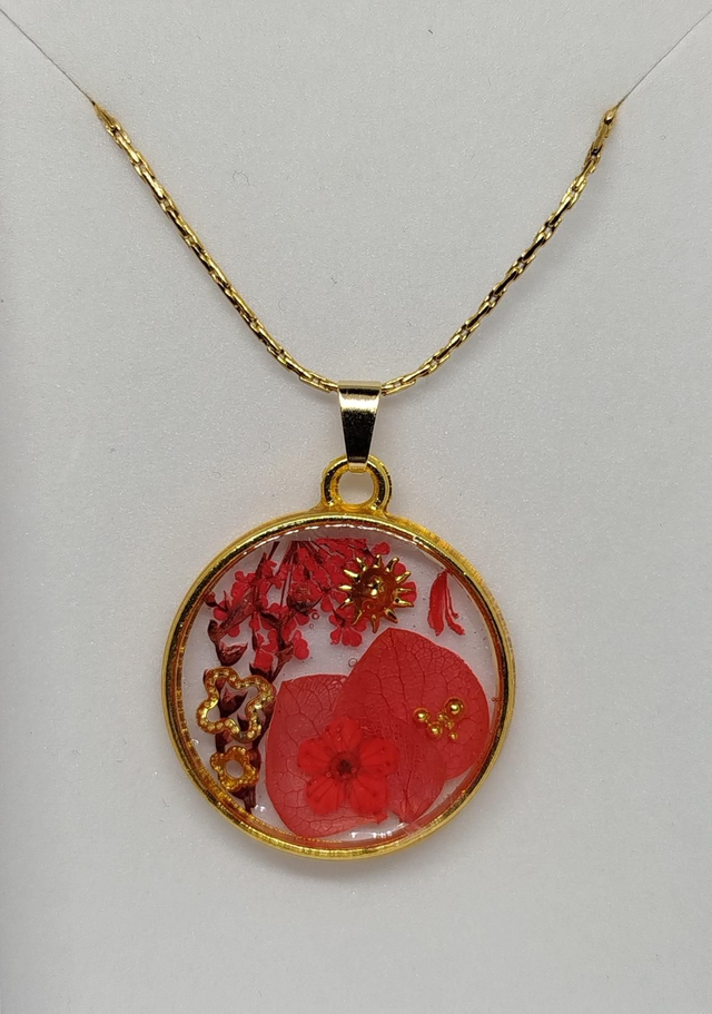 Collier pendentif Izia coloris rouge