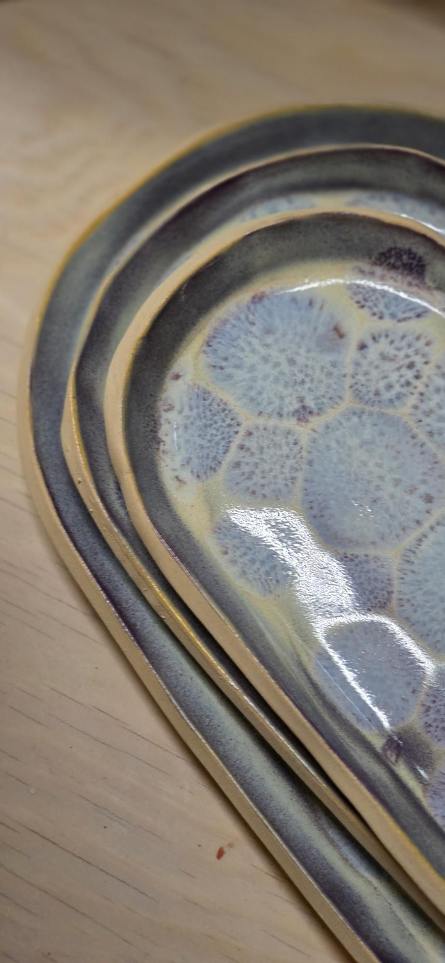 Plateau ovale motif écailles 