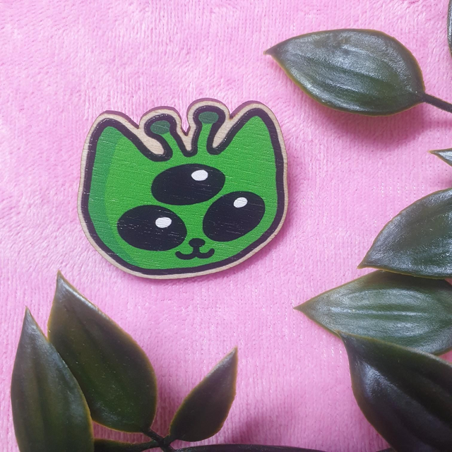 Green Alien Cat Wooden Pin Badge