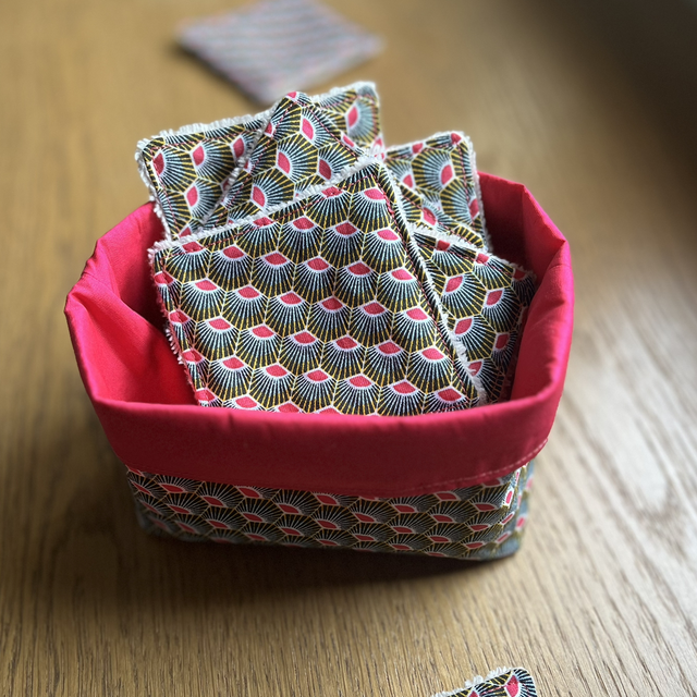 7 lingettes nettoyantes avec panier 